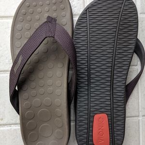 Vionic Women's/Men's Wave sandals